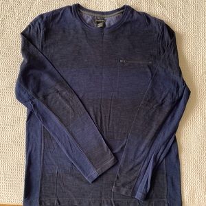 Blue long sleeves Calvin Klein Jeans men tee. Like new!